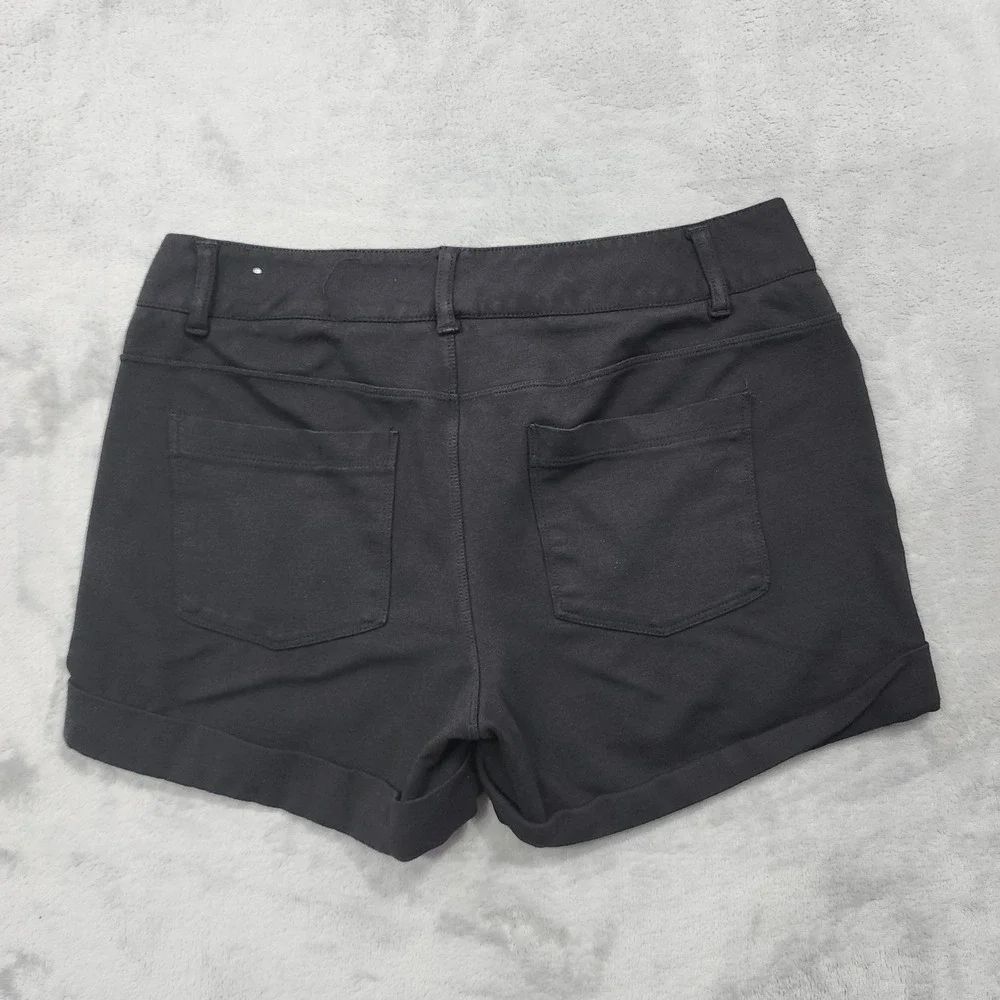 Maurices Shorts Womens M Black Chino Cuffed Stretch 5 Pocket Casual Summer